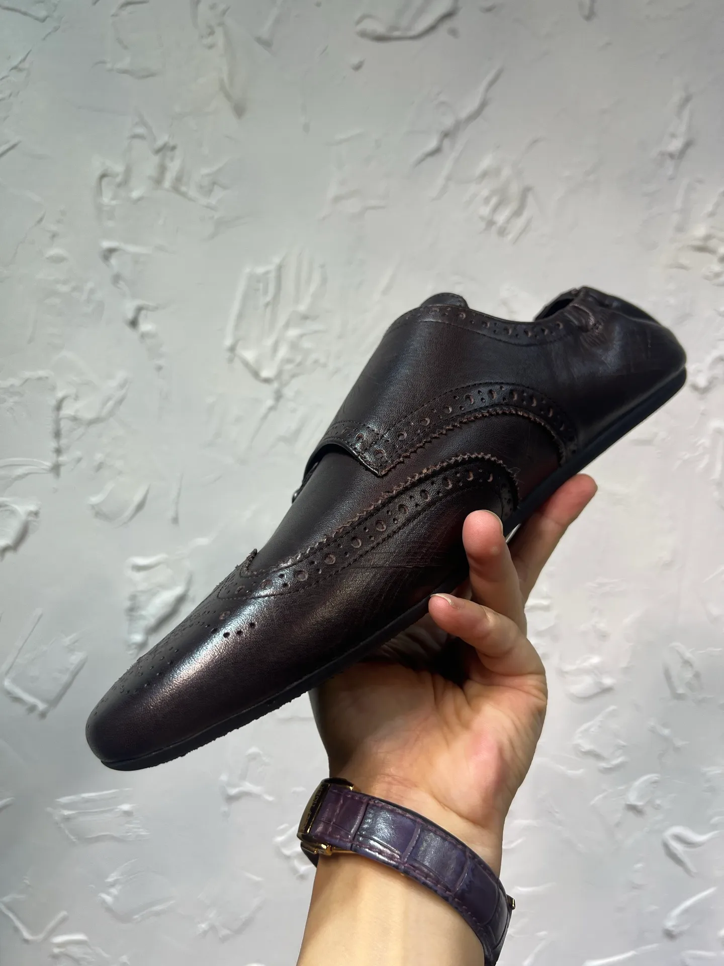 P820 ​​prada derby2025 spring and autumn latest Prada slip-on retro men's leather shoes, Shuffle double buckle strap Monk shoes, upper cowhide, lining and foot cowhide, rubber sole, original packaging black and brown 2 colors, code number: 39-46